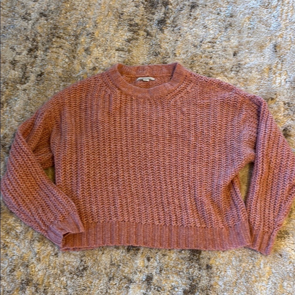 🍍AMERICAN EAGLE CROP SWEATER🍍SZ MED 🍍PIT TO PIT 22”🍍LENGTH 20”🍍